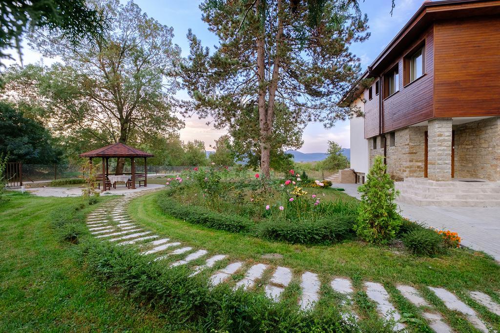 Guesthouse Gostilitsa Exterior photo